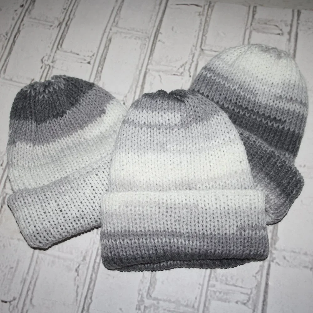 🤍 GRAY + WHITE STRIPED BEANIE · TODDLER 🤍